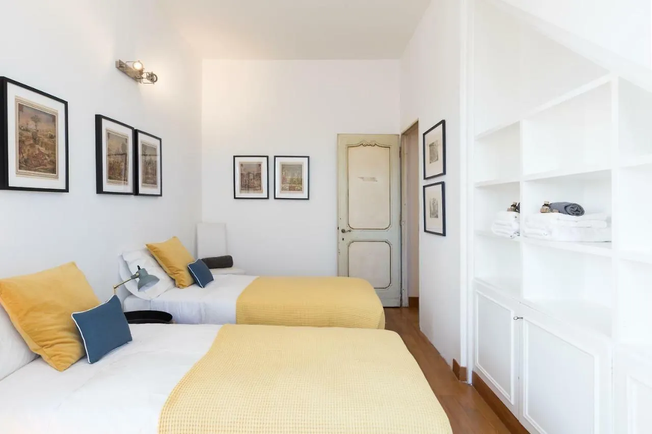 Pantheon amazing views apartments Rome Italië
