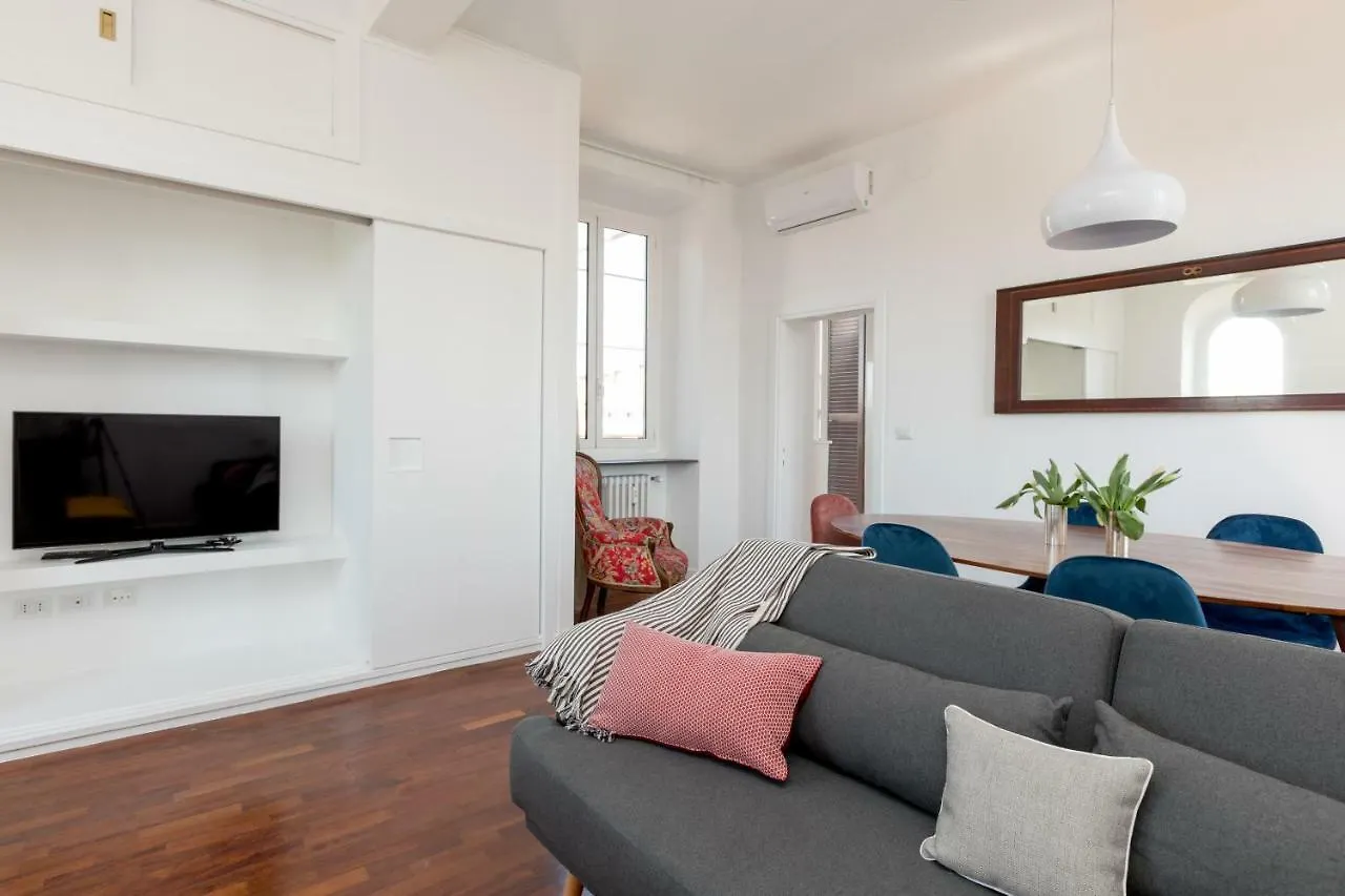 Pantheon amazing views apartments Rome